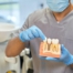 Ventajas de los implantes de carga inmediata o “dientes en un día”
